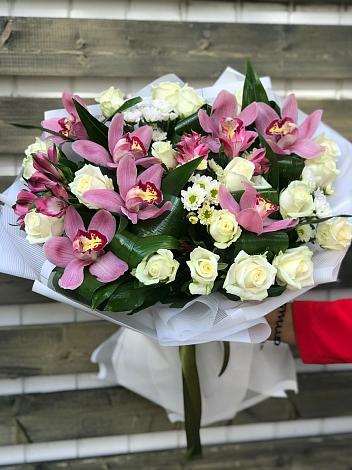 Букет цветов из: Розы и Хризантемы в Кострово