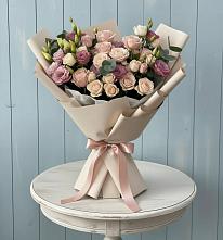 Букет цветов из:  Розы и Лизиантусы в Кострово