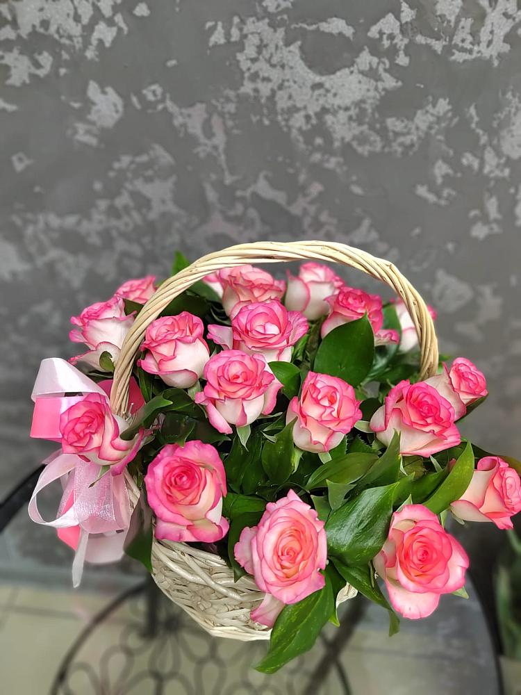 Цветочная композиция из Розы в корзине в Кострово