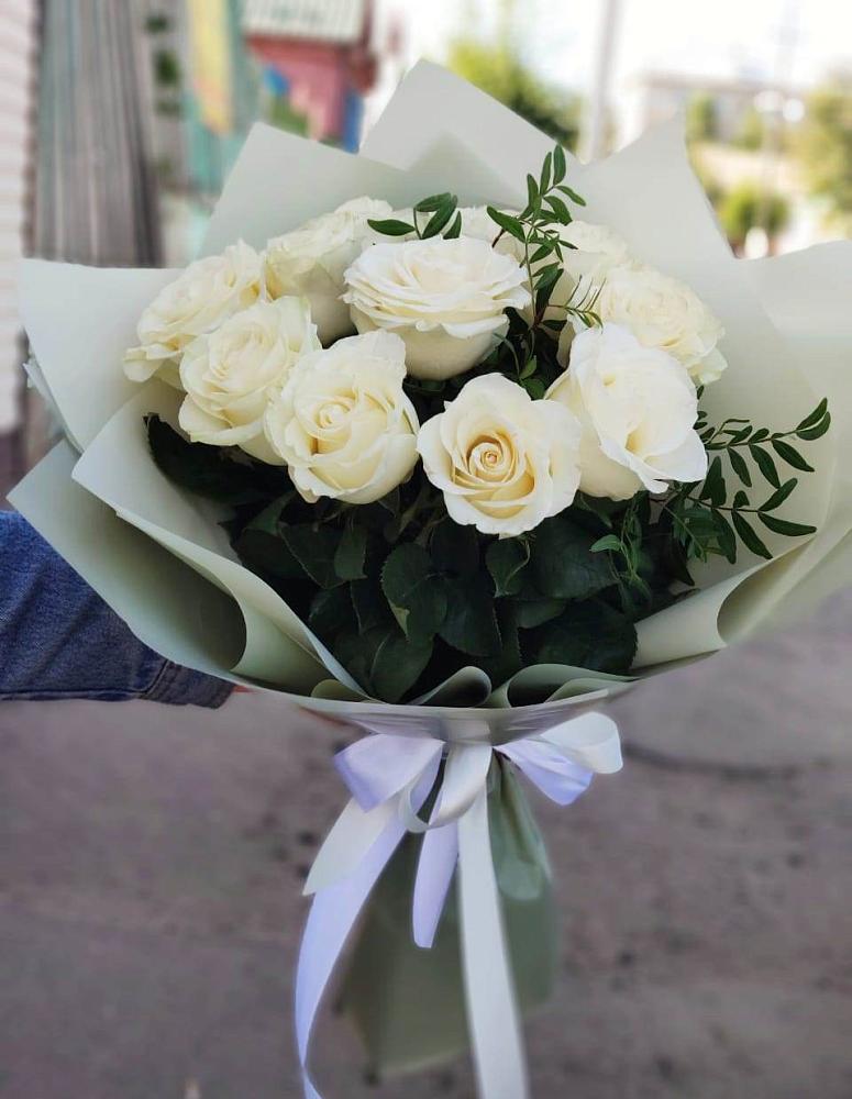 Букет Белые розы Проуд в Кострово