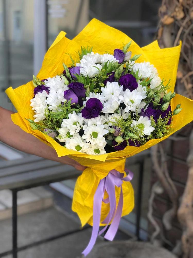 Букет цветов из: Ирисы, Хризантемы и Ромашки в Кострово