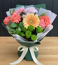 Букет цветов из:  Гвоздики, Розы, Герберы и Хризантемы в Кострово