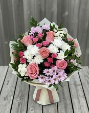 Букет цветов из:  Альстромерии, Гвоздики, Розы и Хризантемы в Кострово