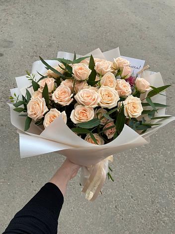 Букет Кремовые розы Латте в Кострово