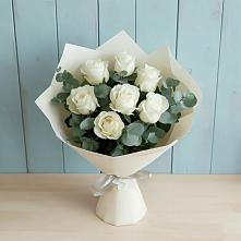 Букет Белые розы в Эвкалипте в Кострово