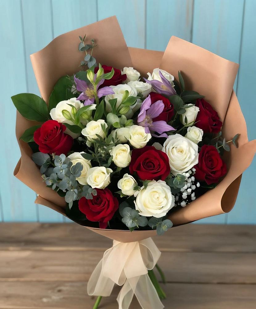 Букет цветов из: Розы и Альстромерии в Кострово